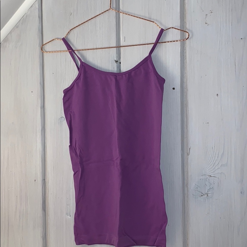 2 camisoles